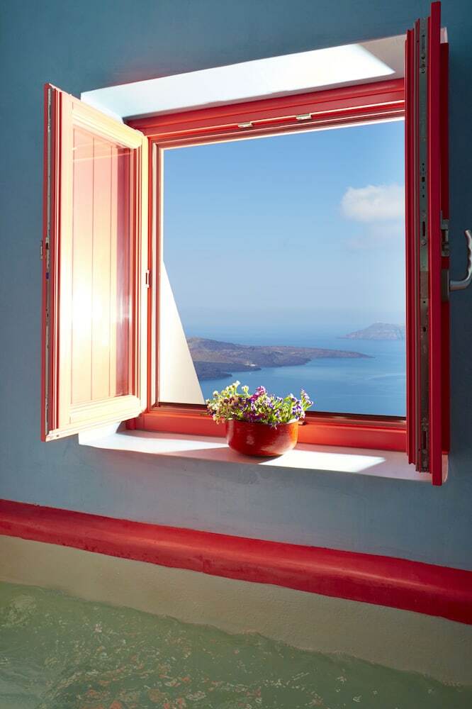 Hostal On The Cliff Suites