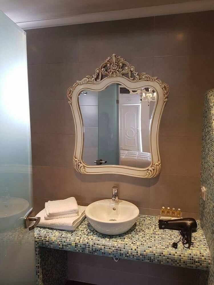 Hotel A&g Suites