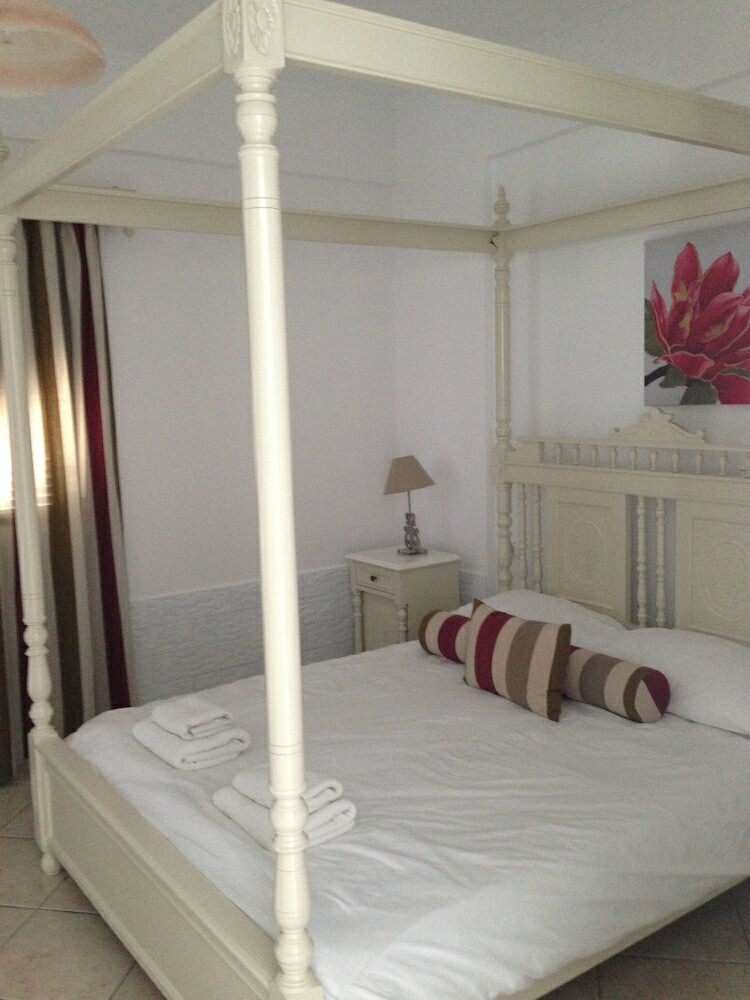 Hotel A&g Suites