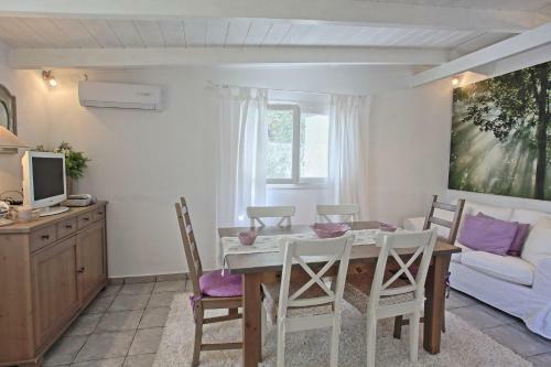 Villa Lili Luxury Cottage
