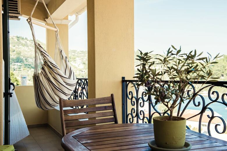Hostal Elaia Boutique Apartments