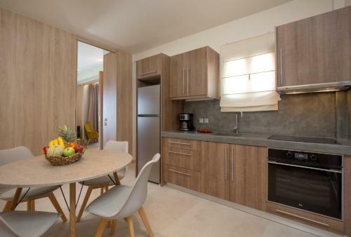 Niki Sunrise Apartments