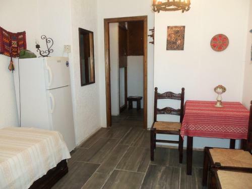 Alexandros Hotel