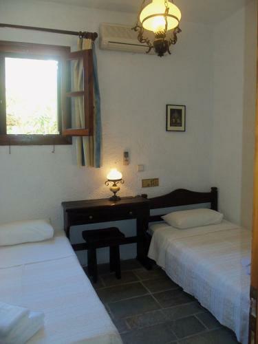 Alexandros Hotel