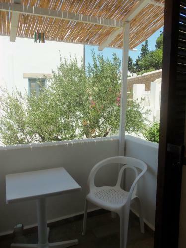 Alexandros Hotel