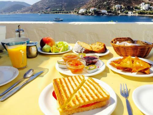 Alexandros Hotel