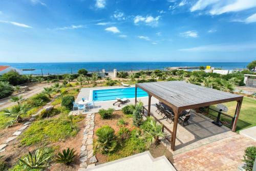 Cretan Beachfront Villas
