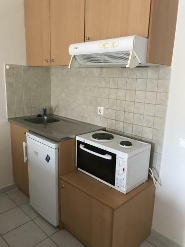 Chc Amazones Apartment - Hotel - Melanippi