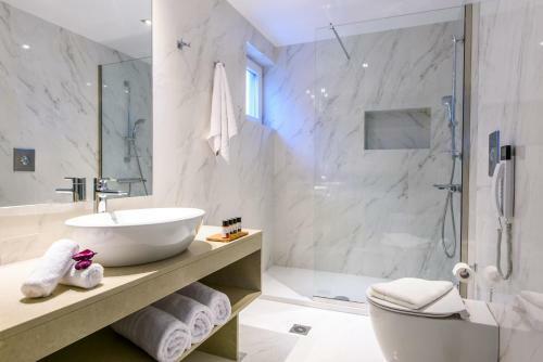 Hotel Elysian Suites