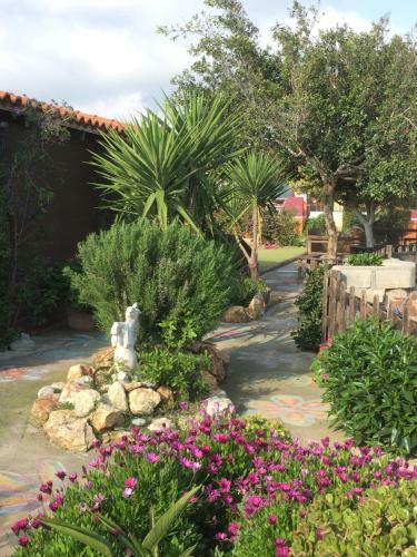 Arion Stables & Apartments