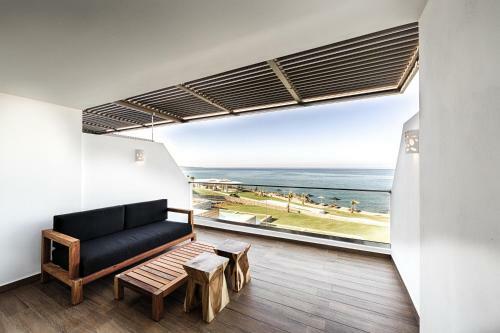 Hotel Abaton Island Resort & Spa