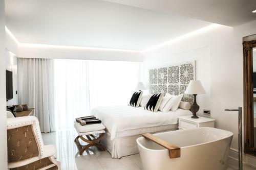 Hotel Abaton Island Resort & Spa