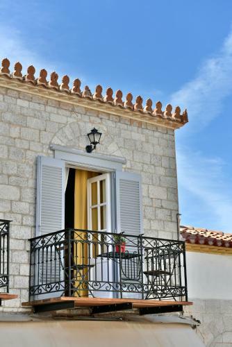 Hostal Guesthouse Corali