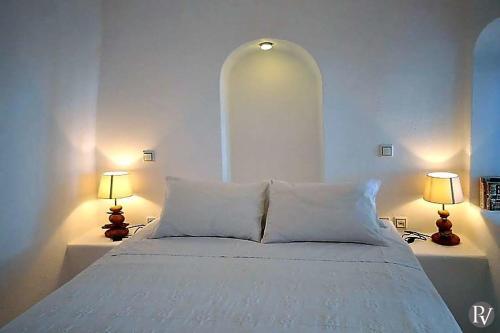 Imerovigli Villa Sleeps 6 Air Con Wifi