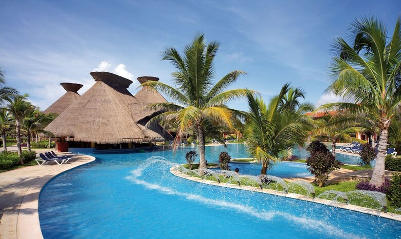 Hotel Barcelo Maya Colonial