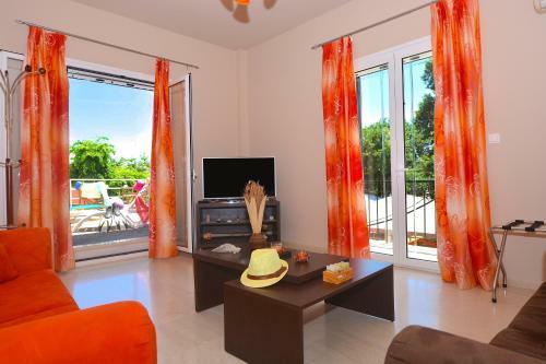 Alexandra Apartment