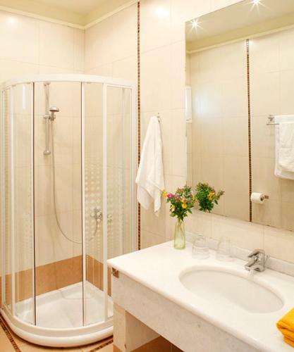 Villa Ares By Istron Collection