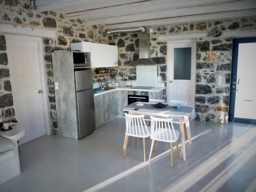Stelani Villas & Suites