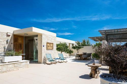Elias Luxury Villa
