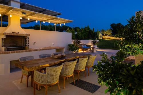 Elias Luxury Villa