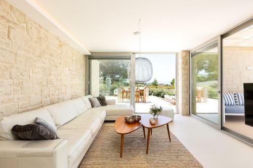 Elias Luxury Villa