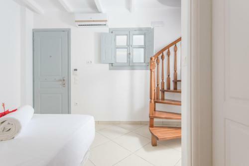 Secret Earth Villas - Santorini