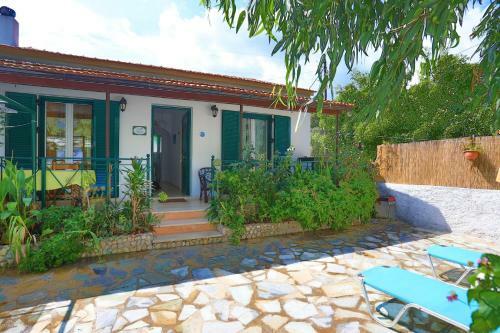 Beach House Varvara