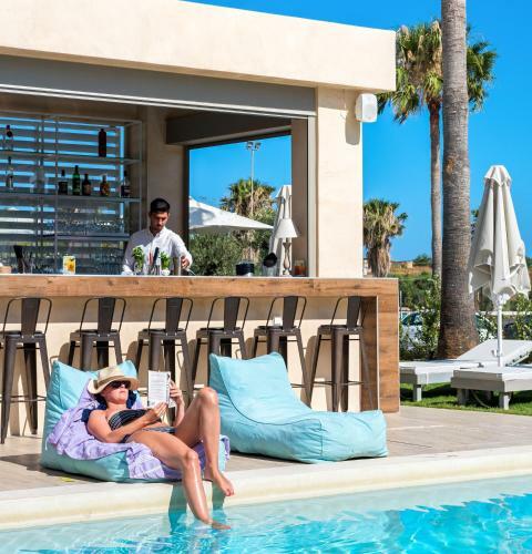 Hotel Airis Boutique & Suites