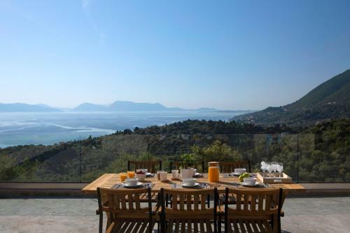 Rachi Sea View Villas