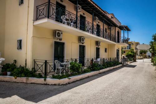 Stavros Beach Hotel