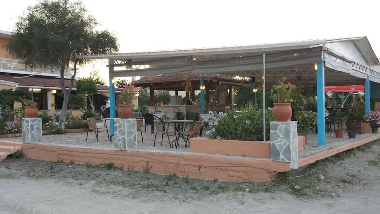 Hostal Nikolas Club