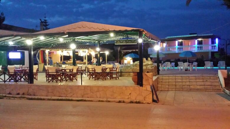 Hostal Nikolas Club