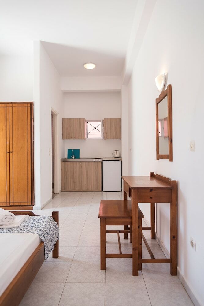 Hostal Fardini Seaside Hotel