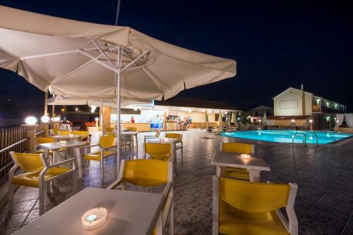 Sandy Beach Houses - Sea View