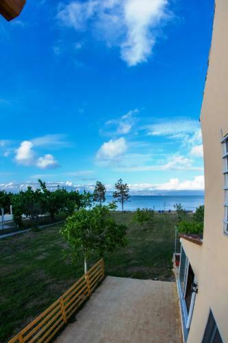 Sandy Beach Houses - Sea View