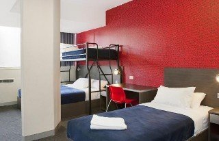 Hostal Space Hotel