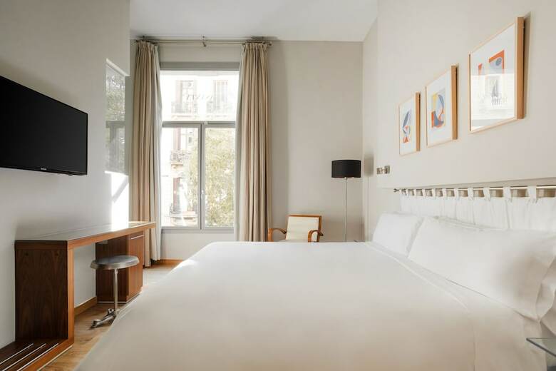 Hotel Vasanta Powered By Sonder