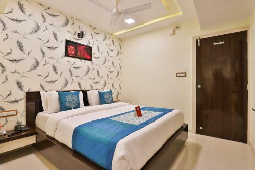 Hotel Oyo 13998 Red Apple