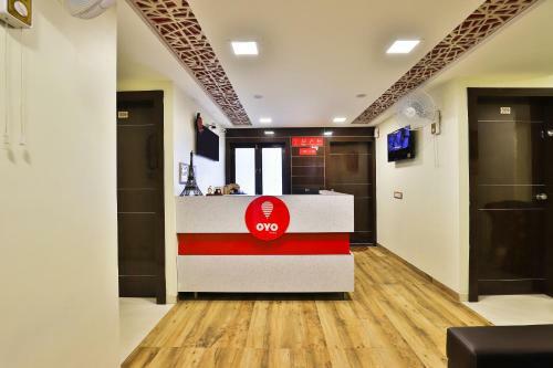 Hotel Oyo 13998 Red Apple