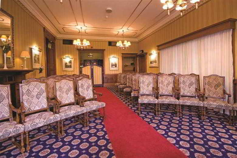 Best Western Oaks Hotel