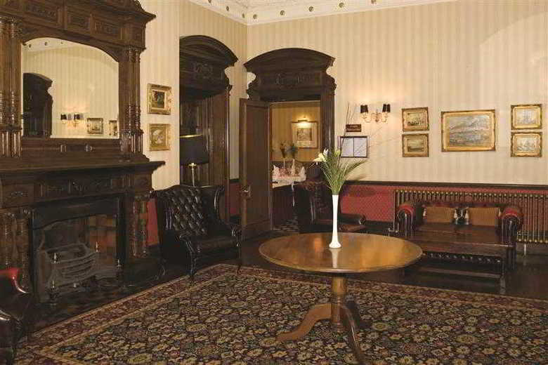 Best Western Oaks Hotel
