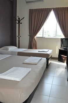 Eq Ferringhi Hotel