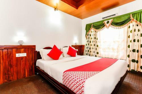 Hotel Oyo 24606 Waves & Wind 3bhk Houseboat