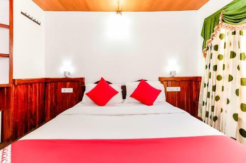 Hotel Oyo 24606 Waves & Wind 3bhk Houseboat