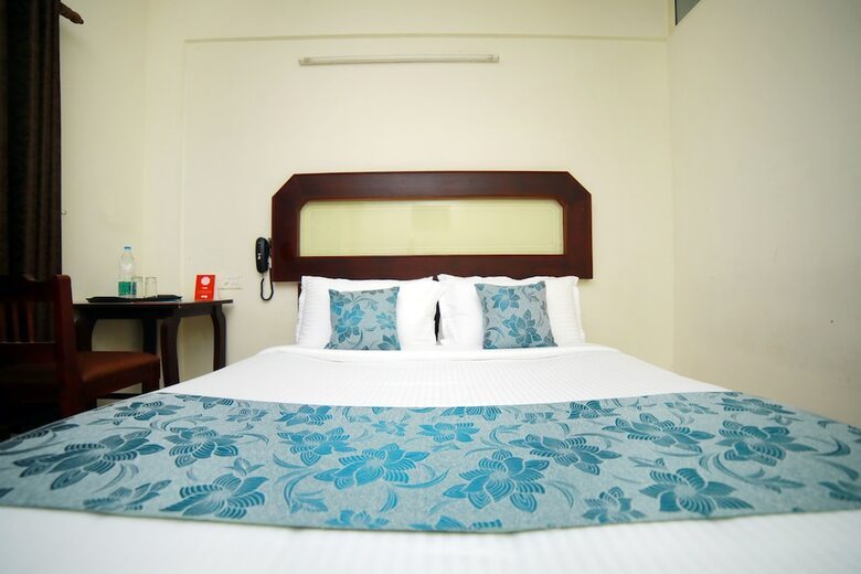 Hotel Oyo 8331 Kodavath Residency