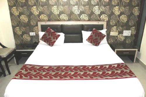 Hotel Parkside Grand Navjyoti