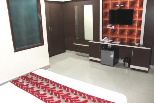 Hotel Parkside Grand Navjyoti