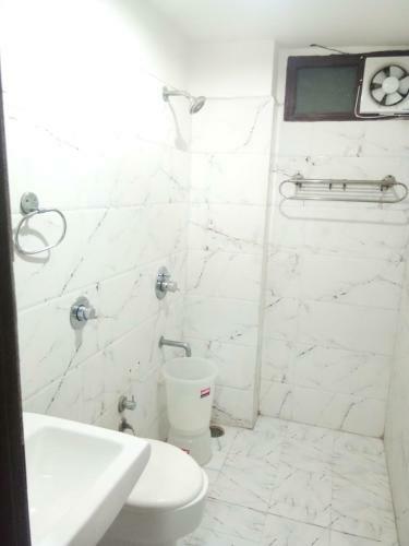 Hotel Parkside Grand Navjyoti