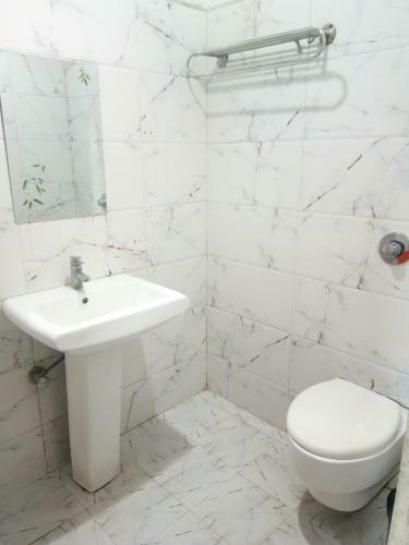 Hotel Parkside Grand Navjyoti