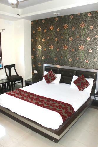 Hotel Parkside Grand Navjyoti